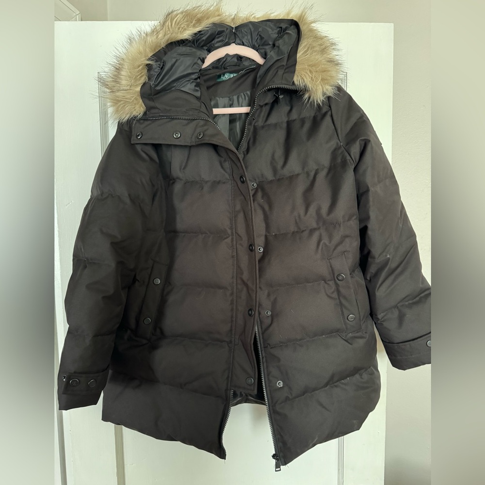 Ralph Lauren down jacket with faux fur lined hood - size large